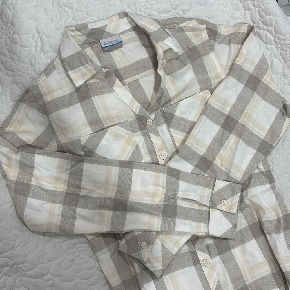 NWT Columbia neutral women’s flannel size XS